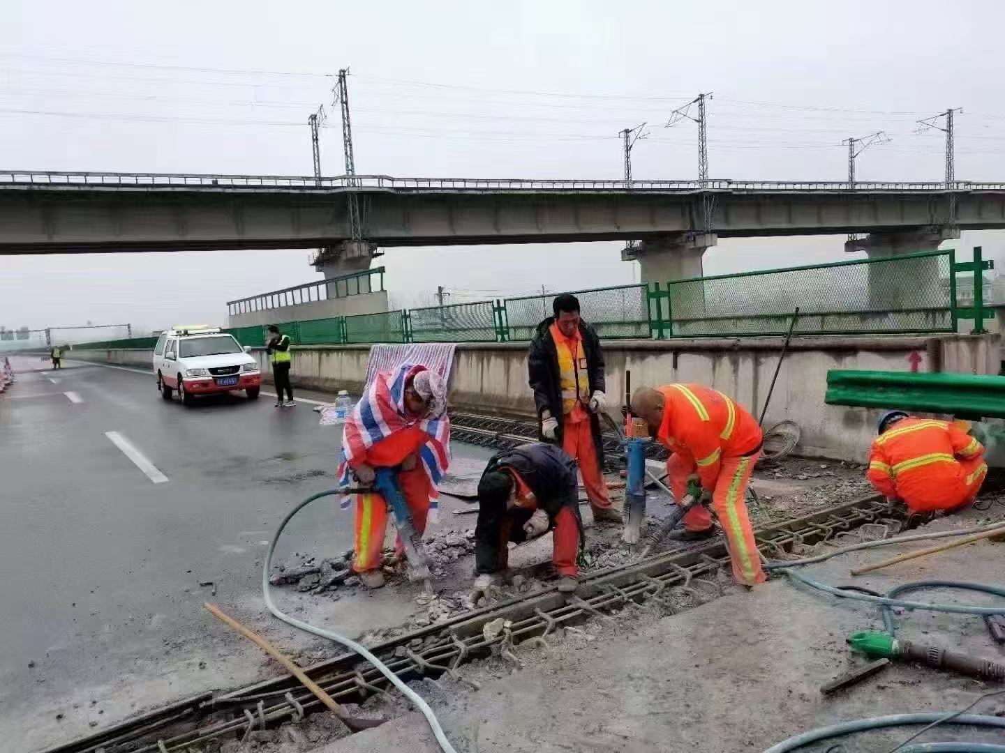 治多桥梁伸缩缝抢修料